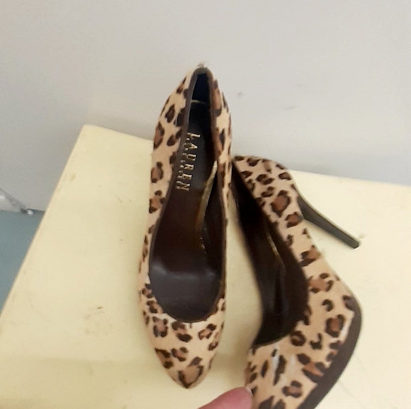 RALPH LAUREN LEOPARD PONY FUR PUMPS HEELS 8.5 - Picture 2 of 7